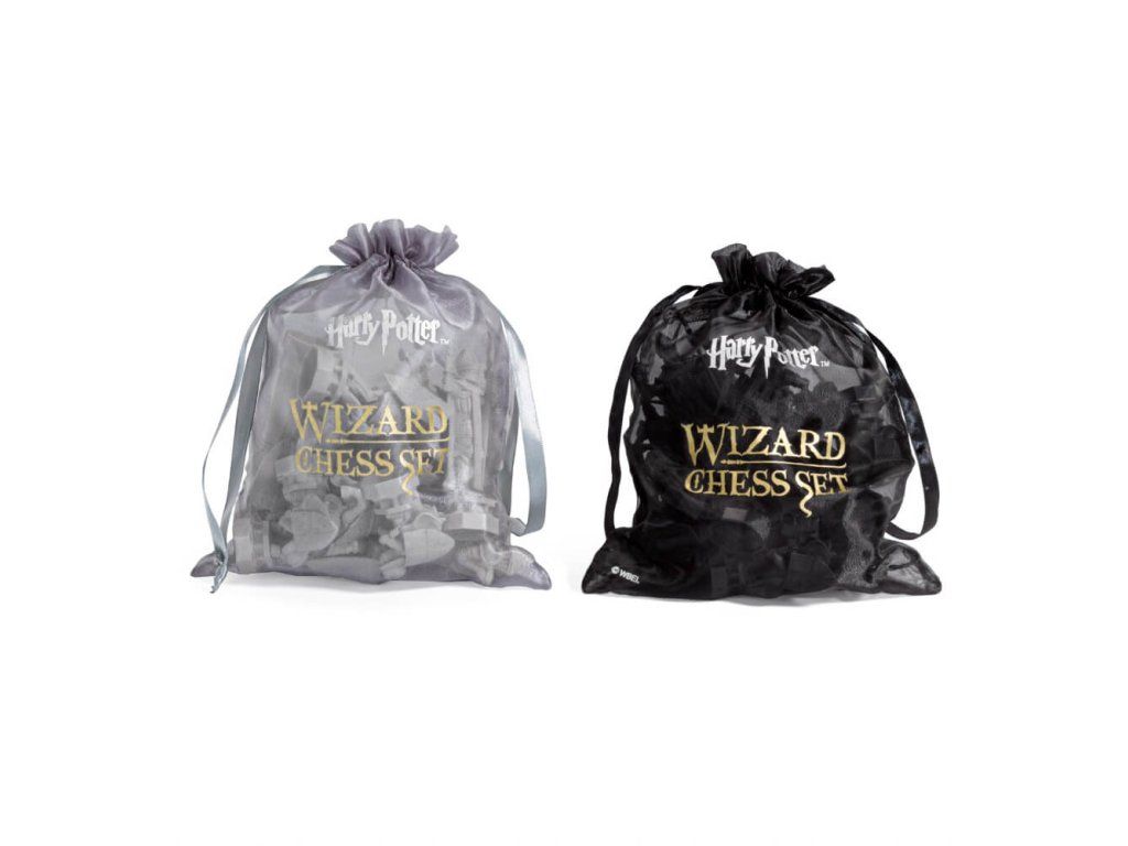 Kouzelnické šachy Harry Potter rozestavěné na desce | Svetkouzel.com